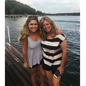 Meet your Posher, Abby